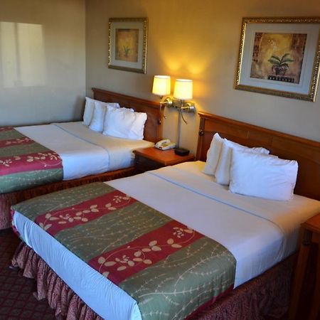 Americas Best Value Inn Crosstimbers Стивенвилл Экстерьер фото