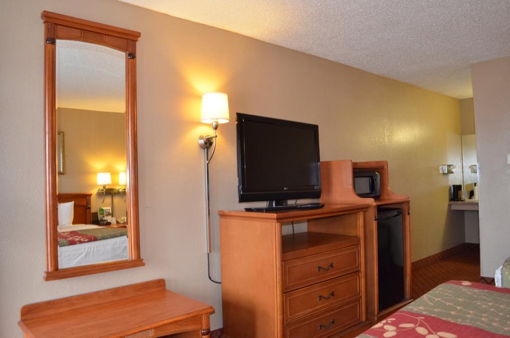 Americas Best Value Inn Crosstimbers Стивенвилл Экстерьер фото