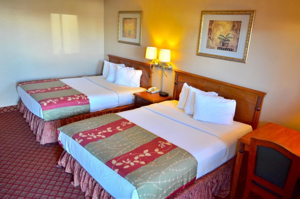 Americas Best Value Inn Crosstimbers Стивенвилл Экстерьер фото