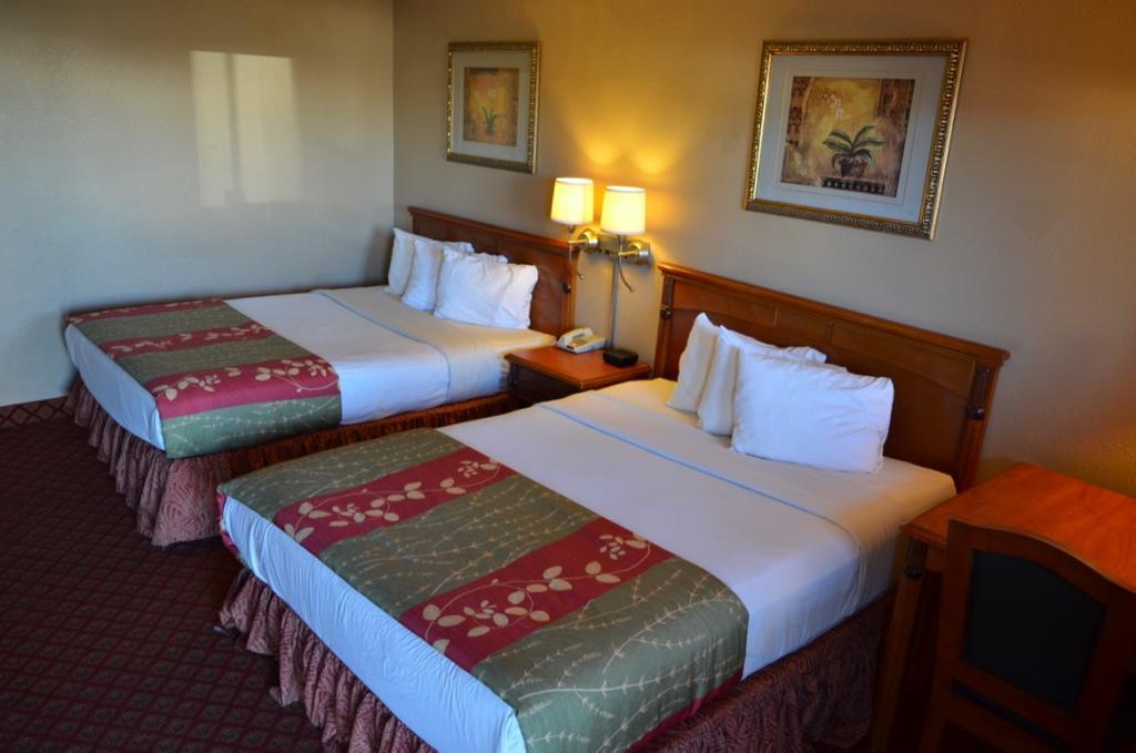 Americas Best Value Inn Crosstimbers Стивенвилл Экстерьер фото