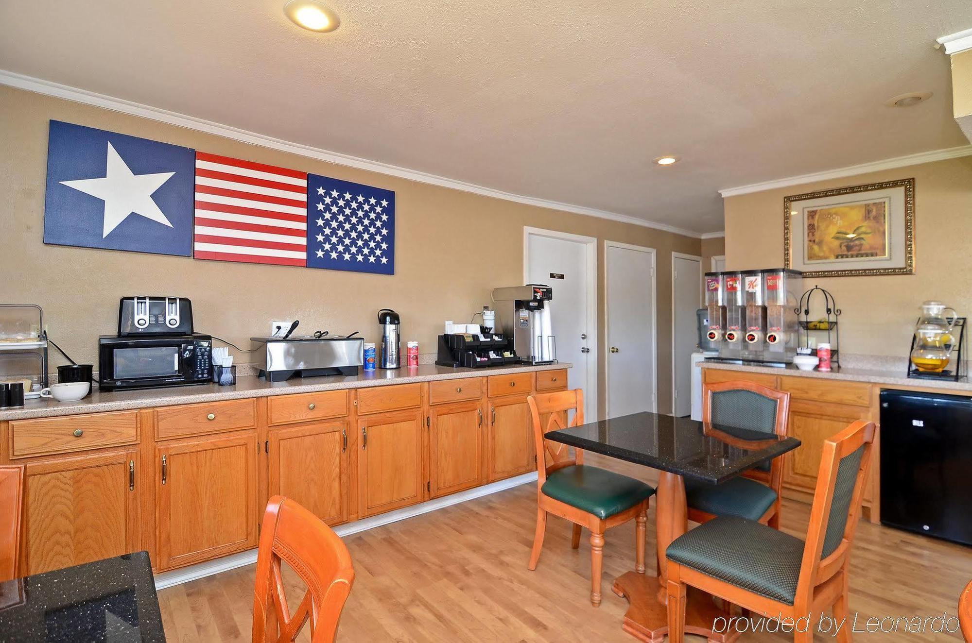 Americas Best Value Inn Crosstimbers Стивенвилл Экстерьер фото